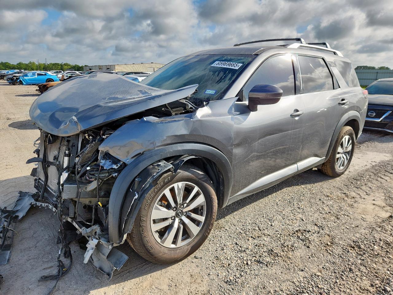 NISSAN PATHFINDER 2023
