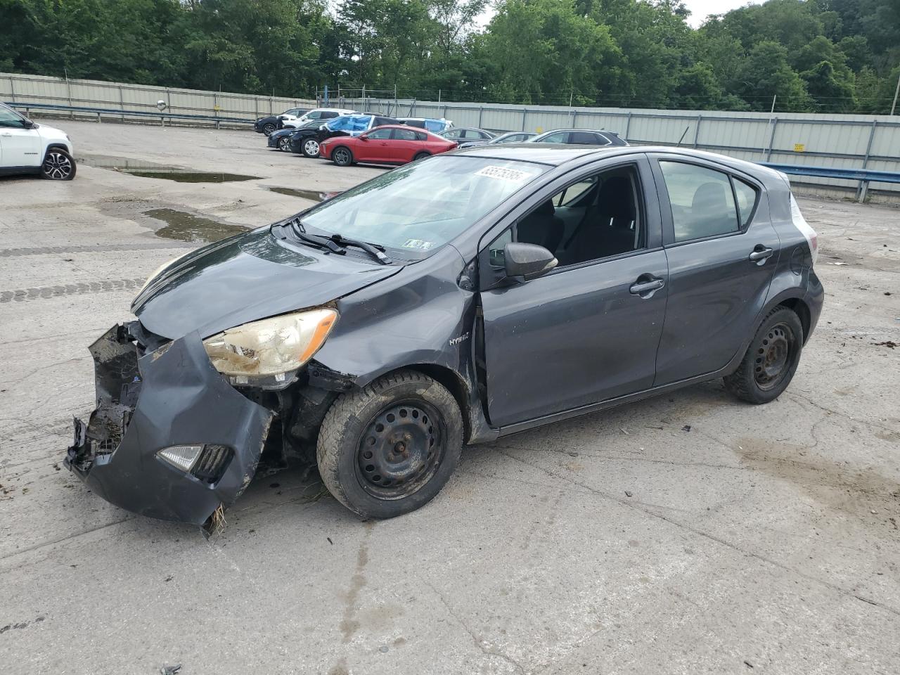 TOYOTA PRIUS C 2013