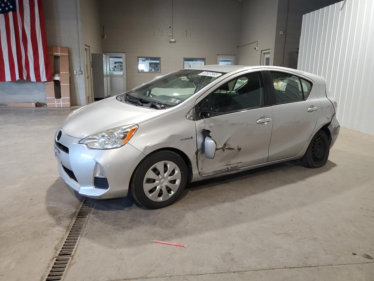 TOYOTA PRIUS C 2014