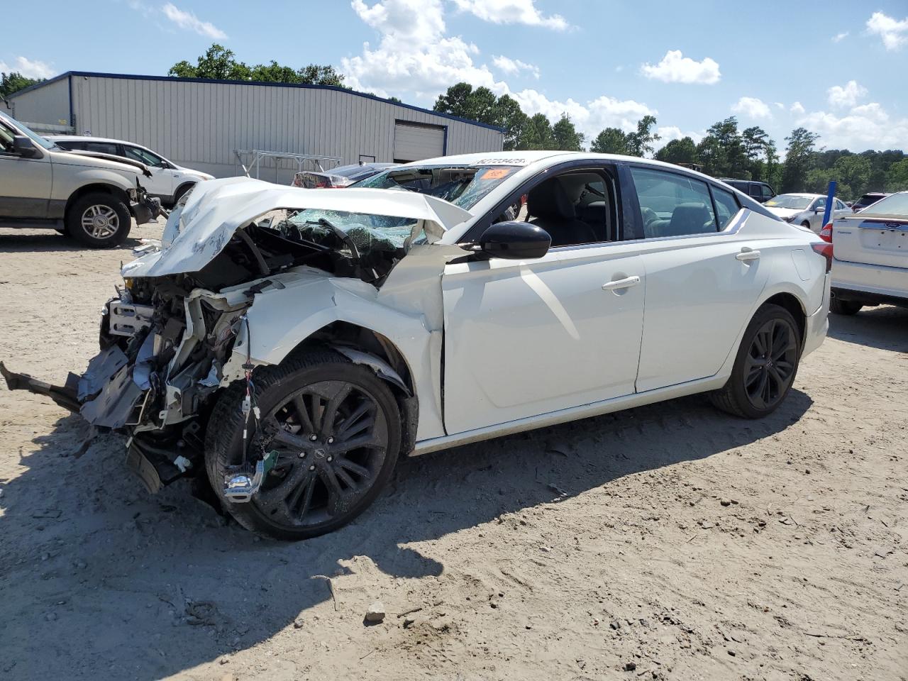 NISSAN ALTIMA SR 2023