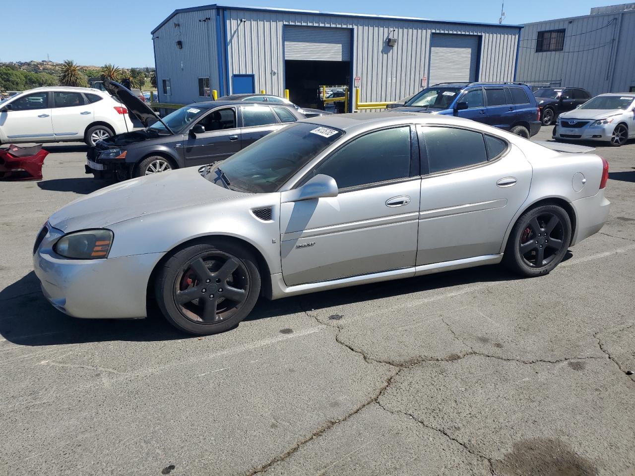 PONTIAC GRAND PRIX 2008