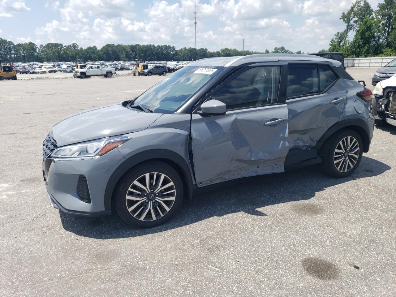 NISSAN KICKS SV 2023