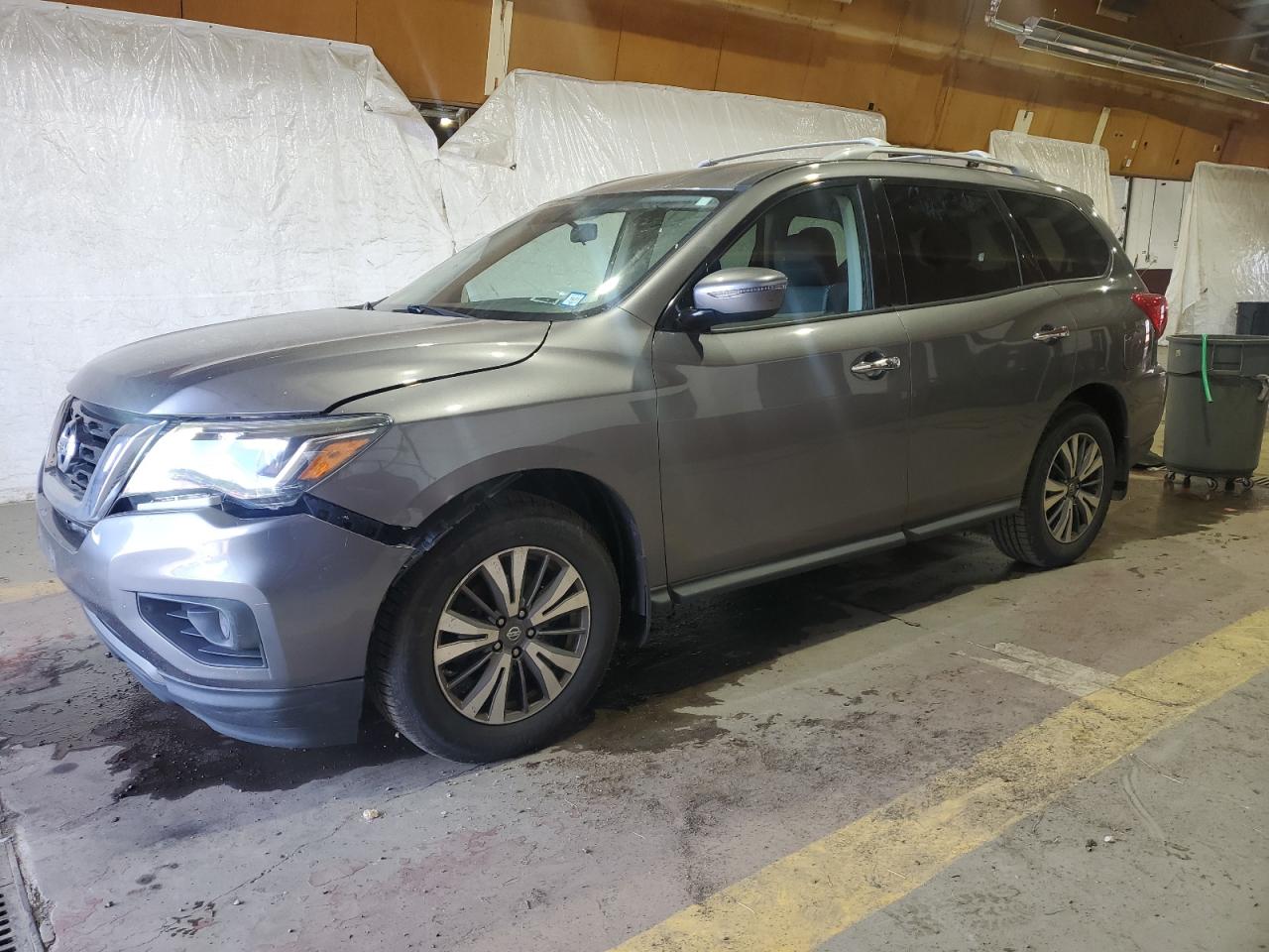 NISSAN PATHFINDER 2017
