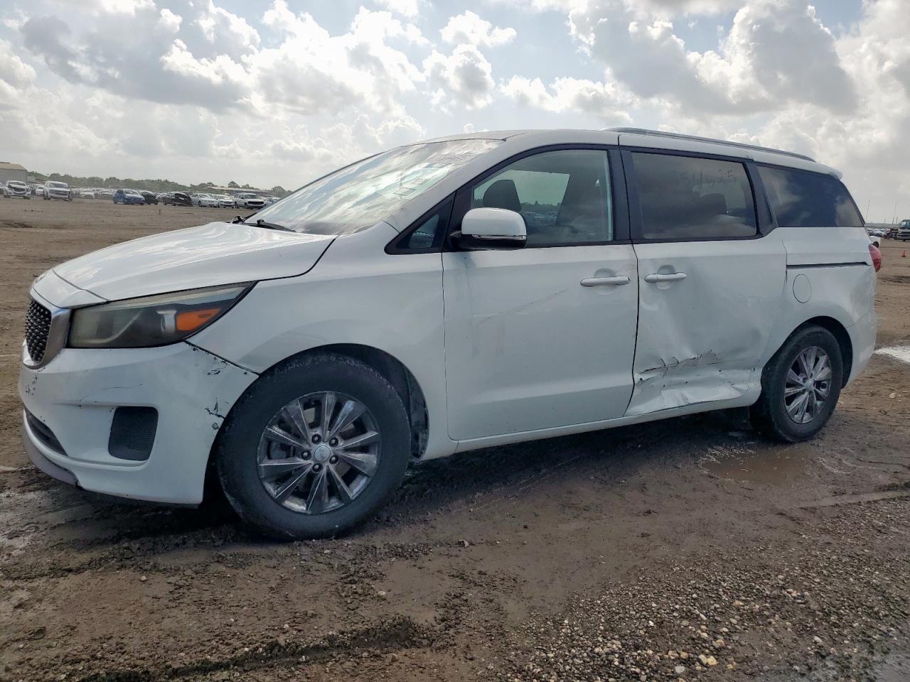 KIA SEDONA LX 2016