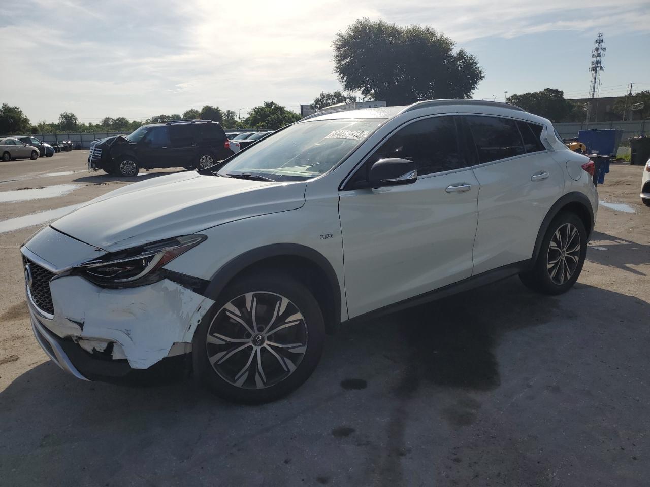 INFINITI QX30 BASE 2017