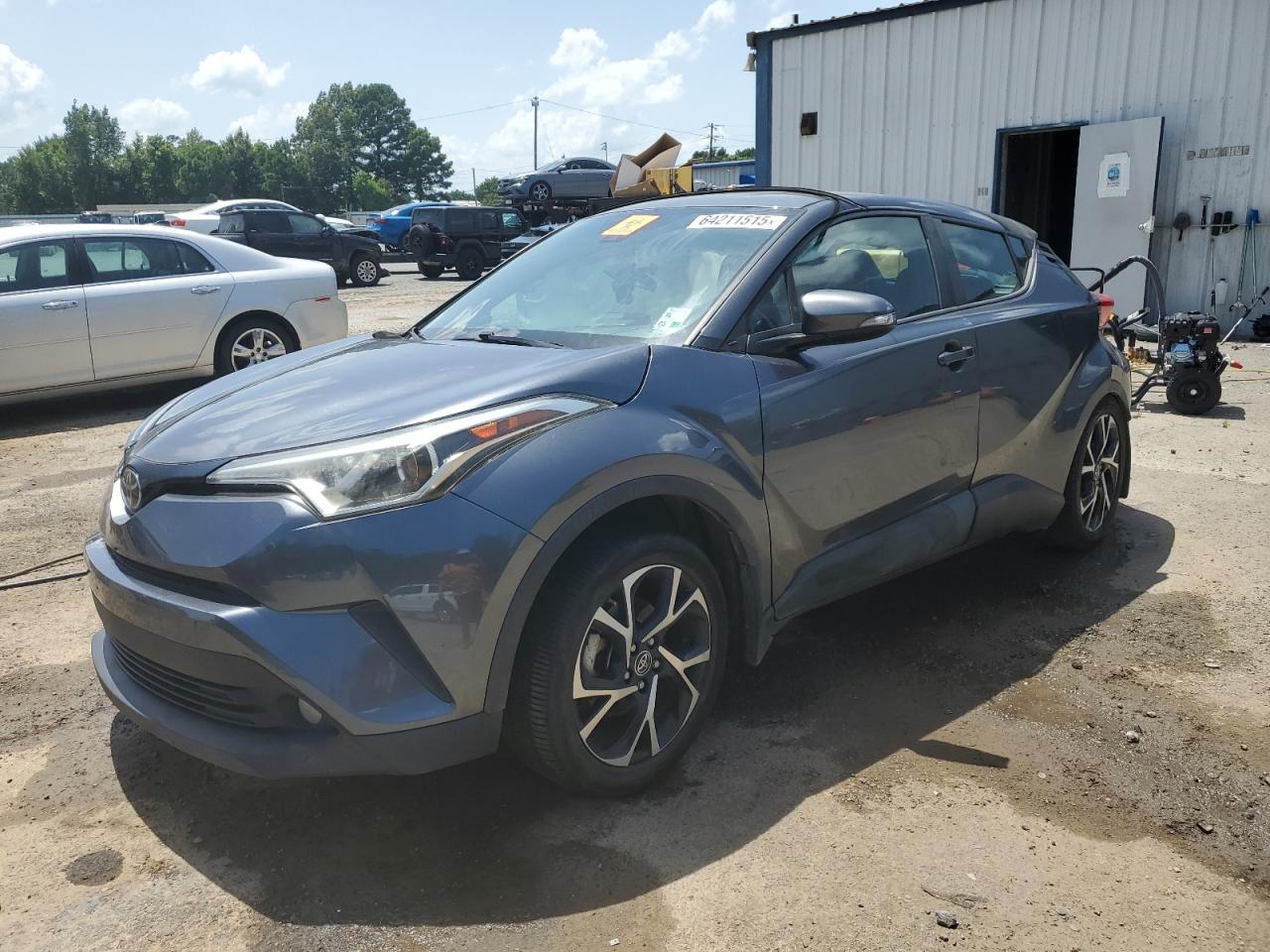 TOYOTA C-HR XLE 2018