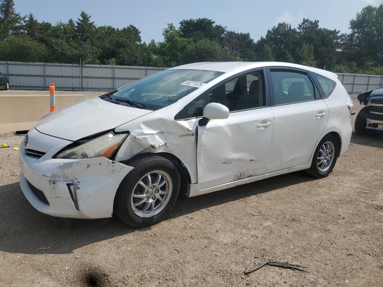TOYOTA PRIUS V 2013