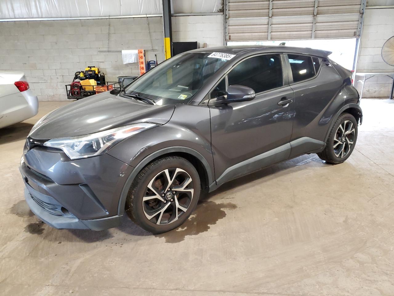 TOYOTA C-HR XLE 2018