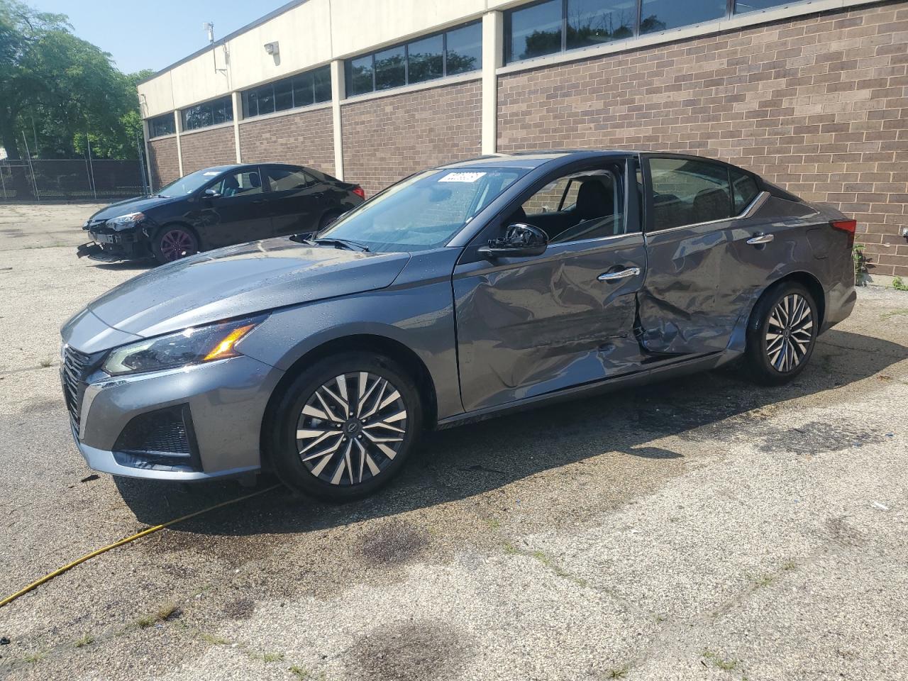 NISSAN ALTIMA SV 2025