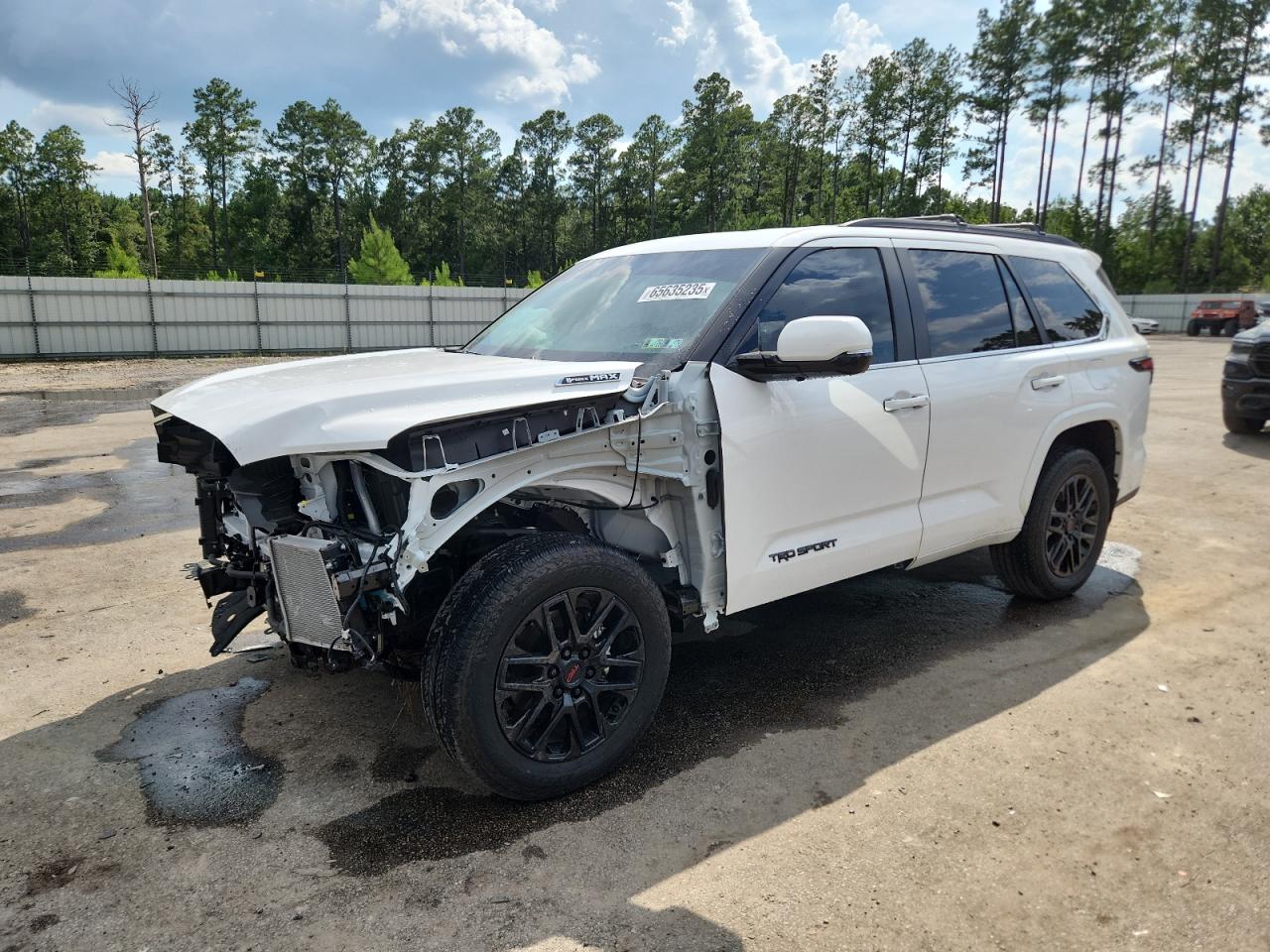 TOYOTA SEQUOIA SR 2025