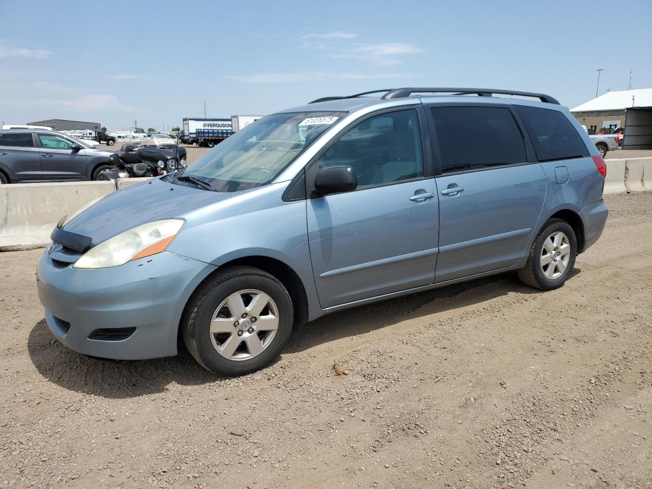TOYOTA SIENNA CE 2010
