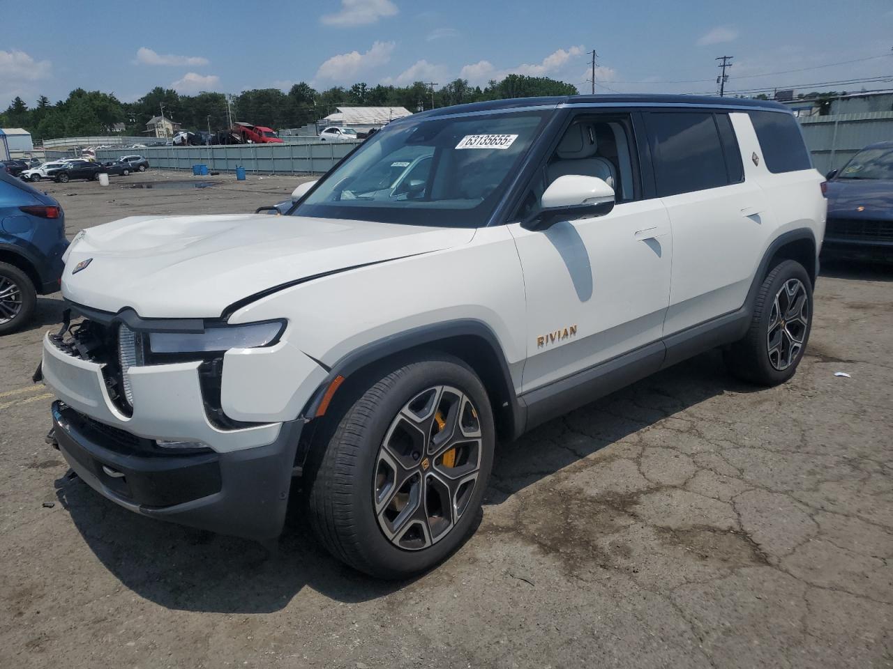 RIVIAN R1S ADVENT 2024