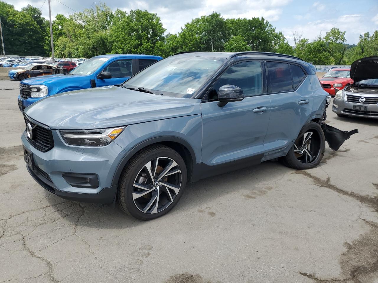 VOLVO XC40 2022