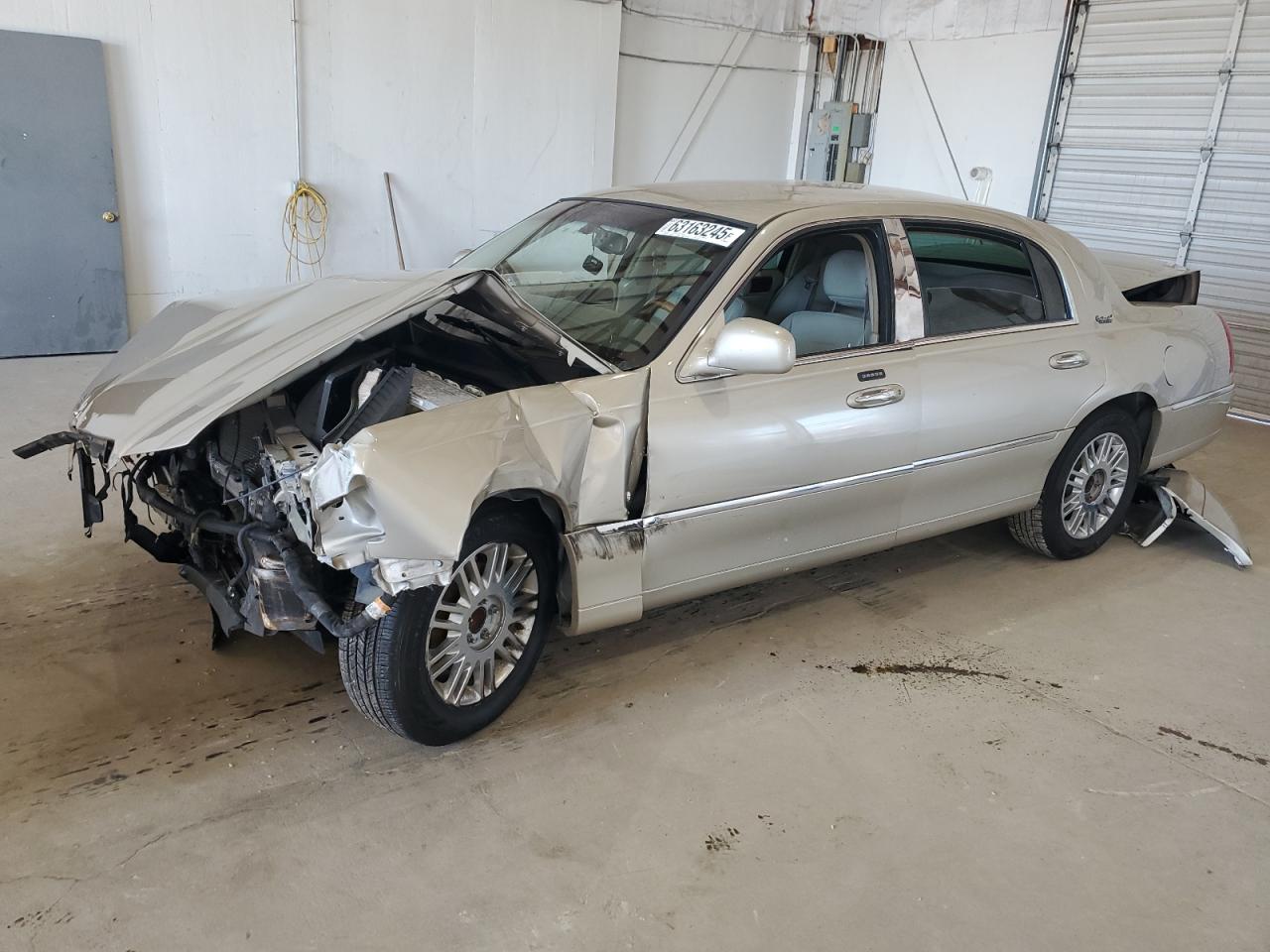 LINCOLN TOWN CAR S 2010