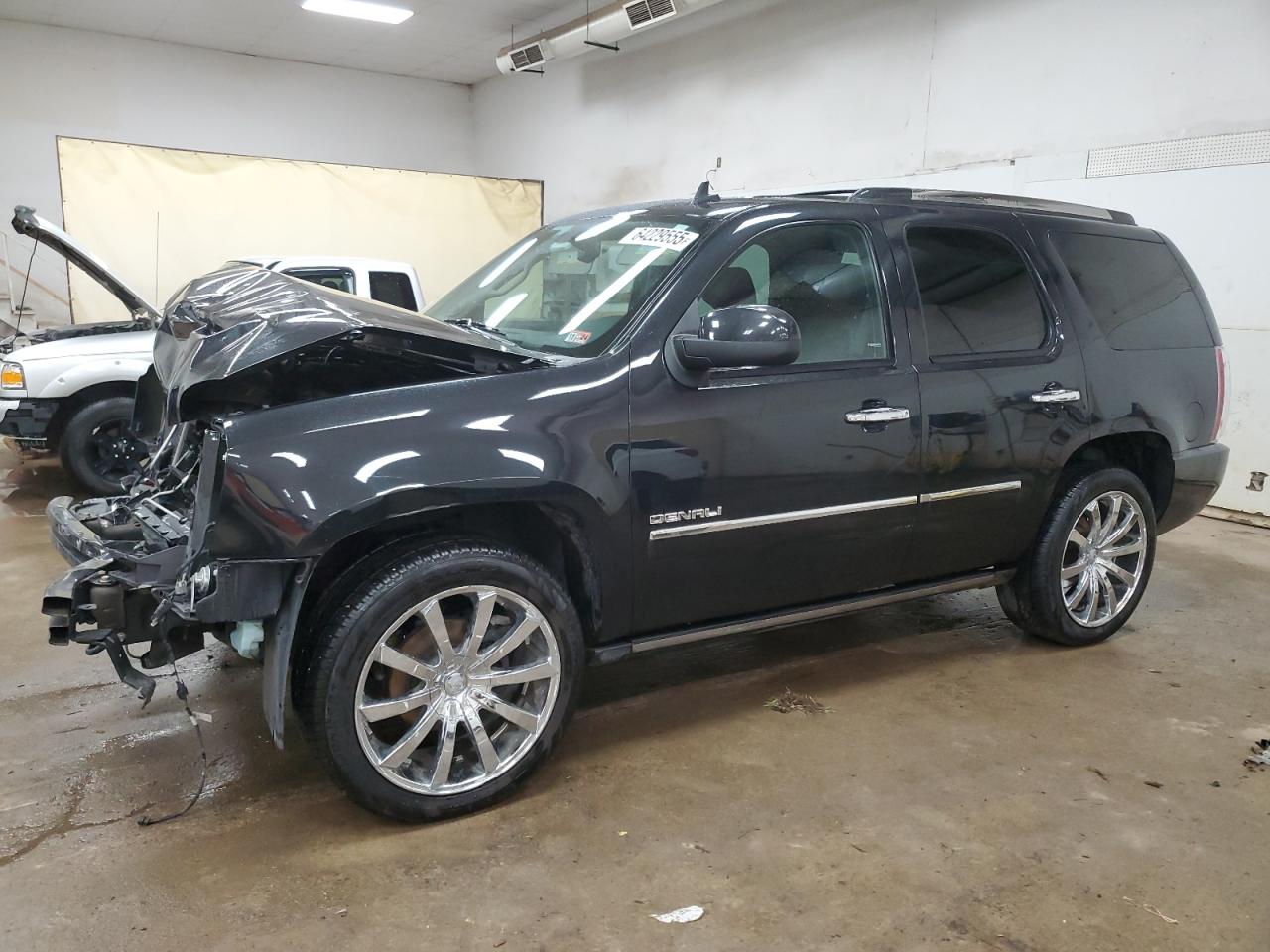 GMC YUKON DENA 2013