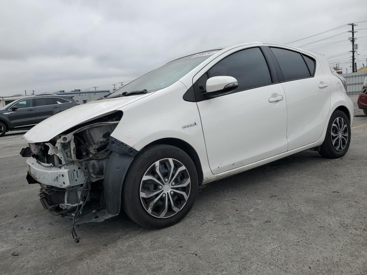 TOYOTA PRIUS C 2013