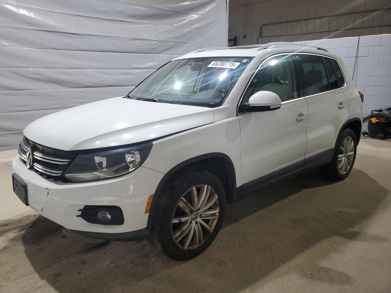 VOLKSWAGEN TIGUAN S 2015