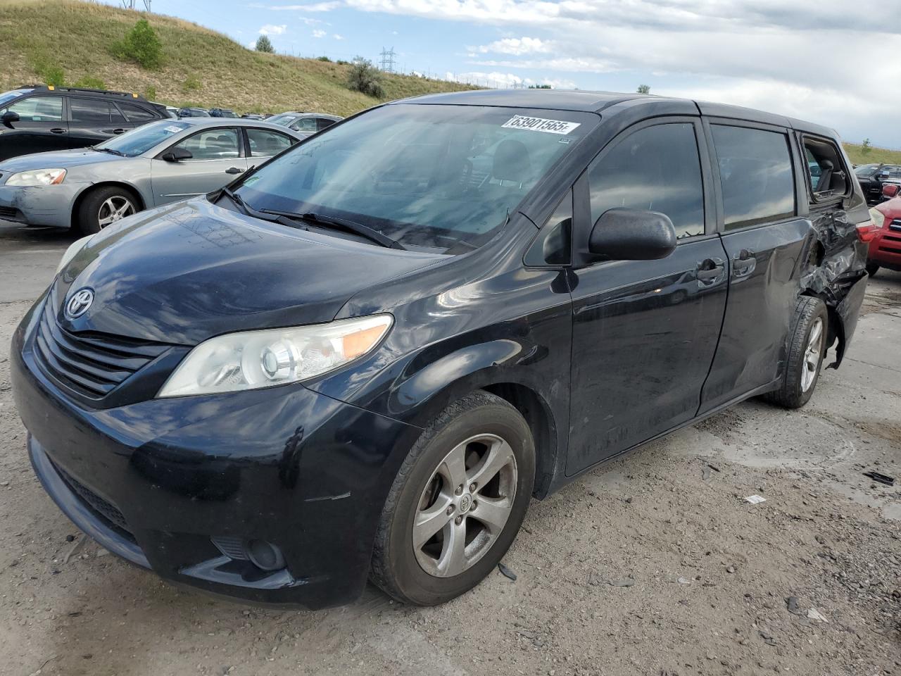 TOYOTA SIENNA 2016