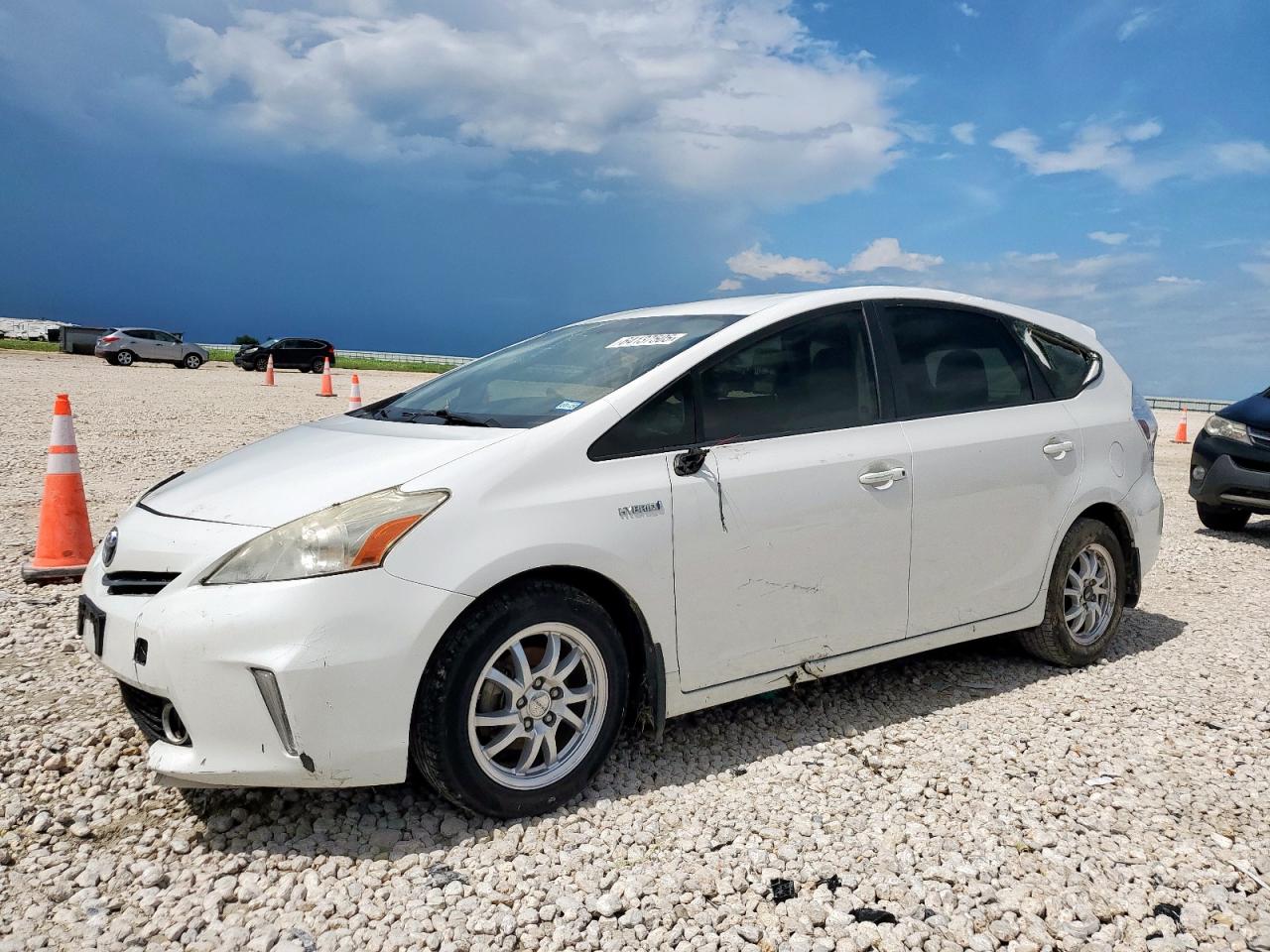 TOYOTA PRIUS V 2012