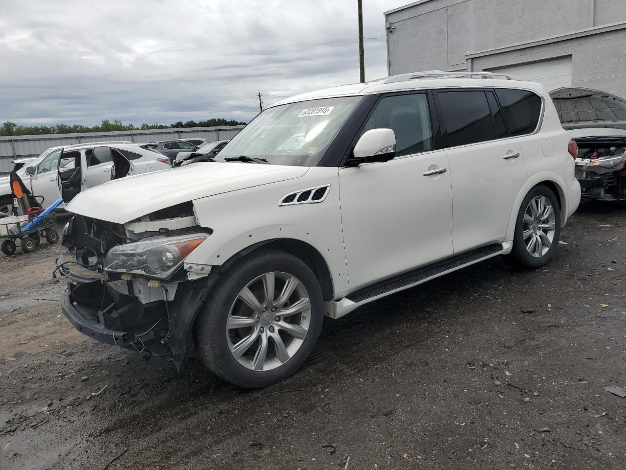 INFINITI QX56 2012