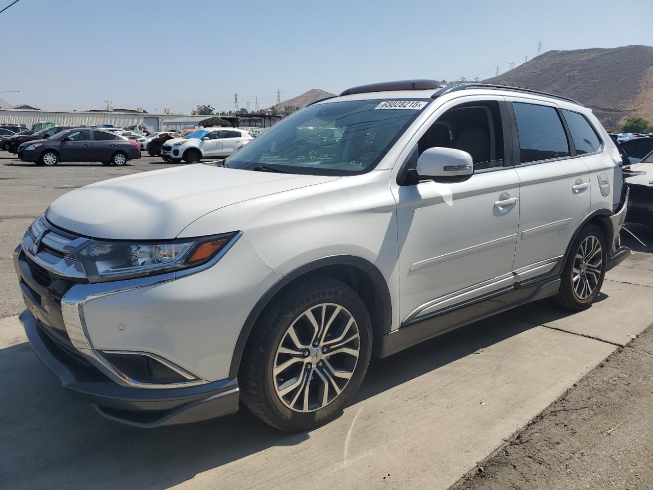 MITSUBISHI OUTLANDER 2016