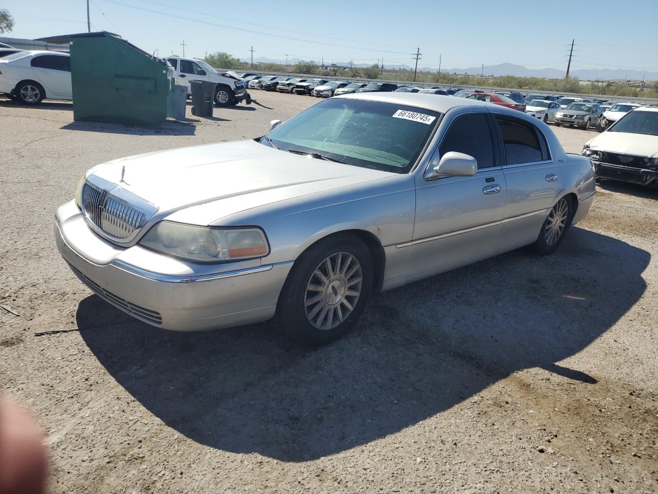 LINCOLN TOWN CAR E 2003