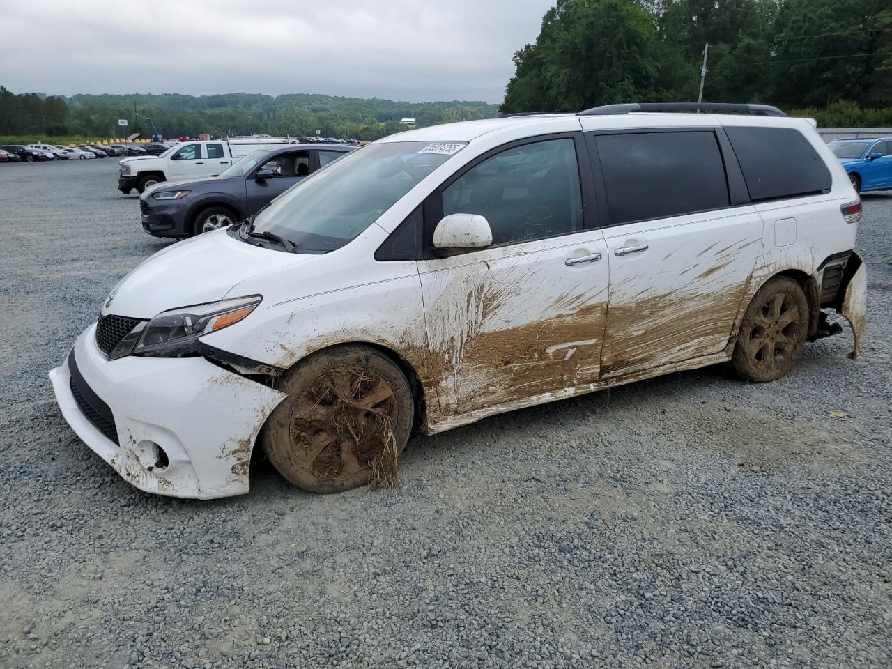 TOYOTA SIENNA SPO 2015