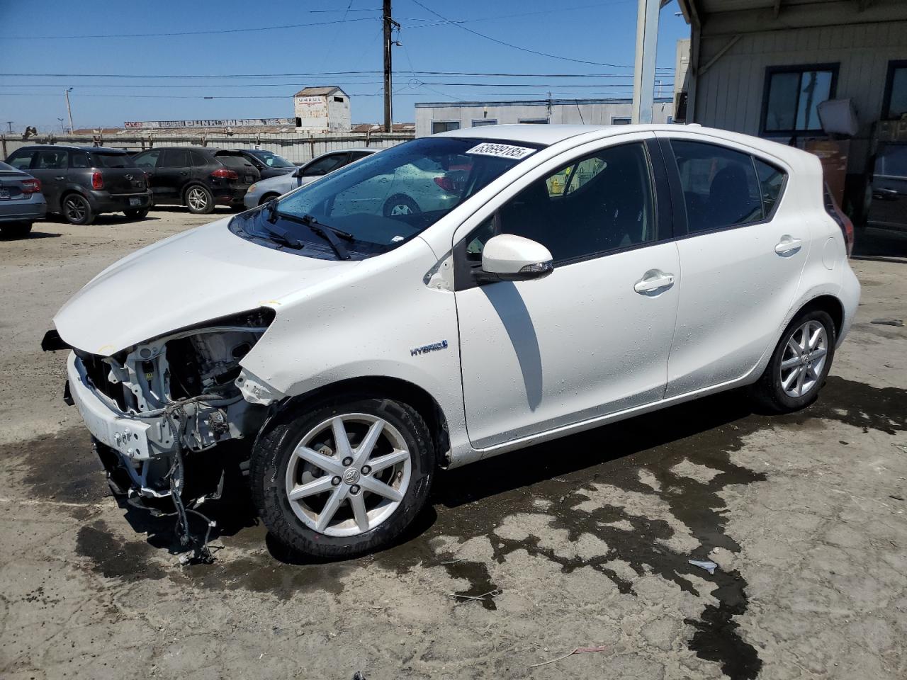 TOYOTA PRIUS C 2015