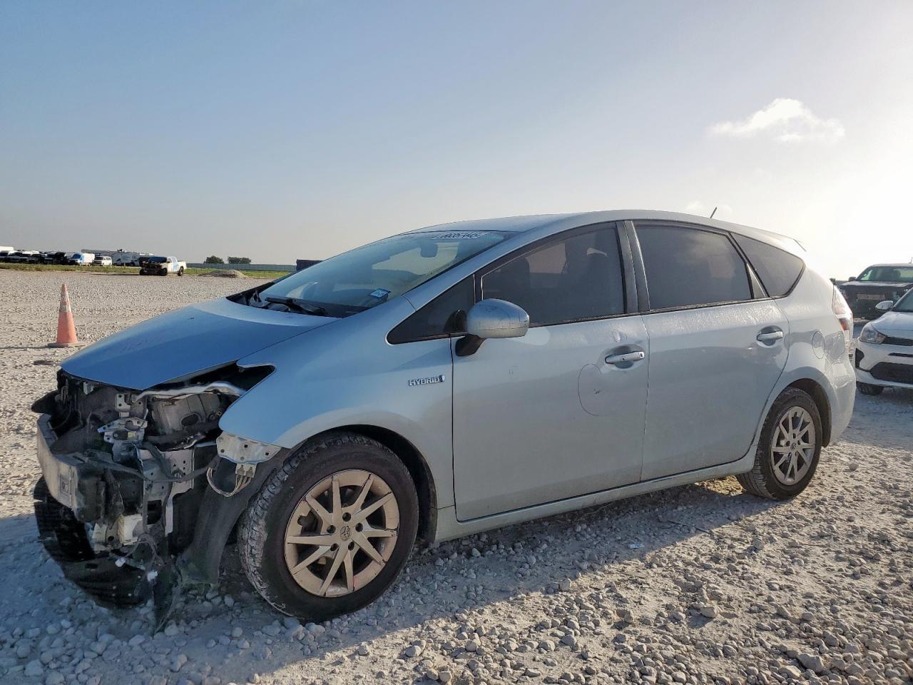 TOYOTA PRIUS V 2015