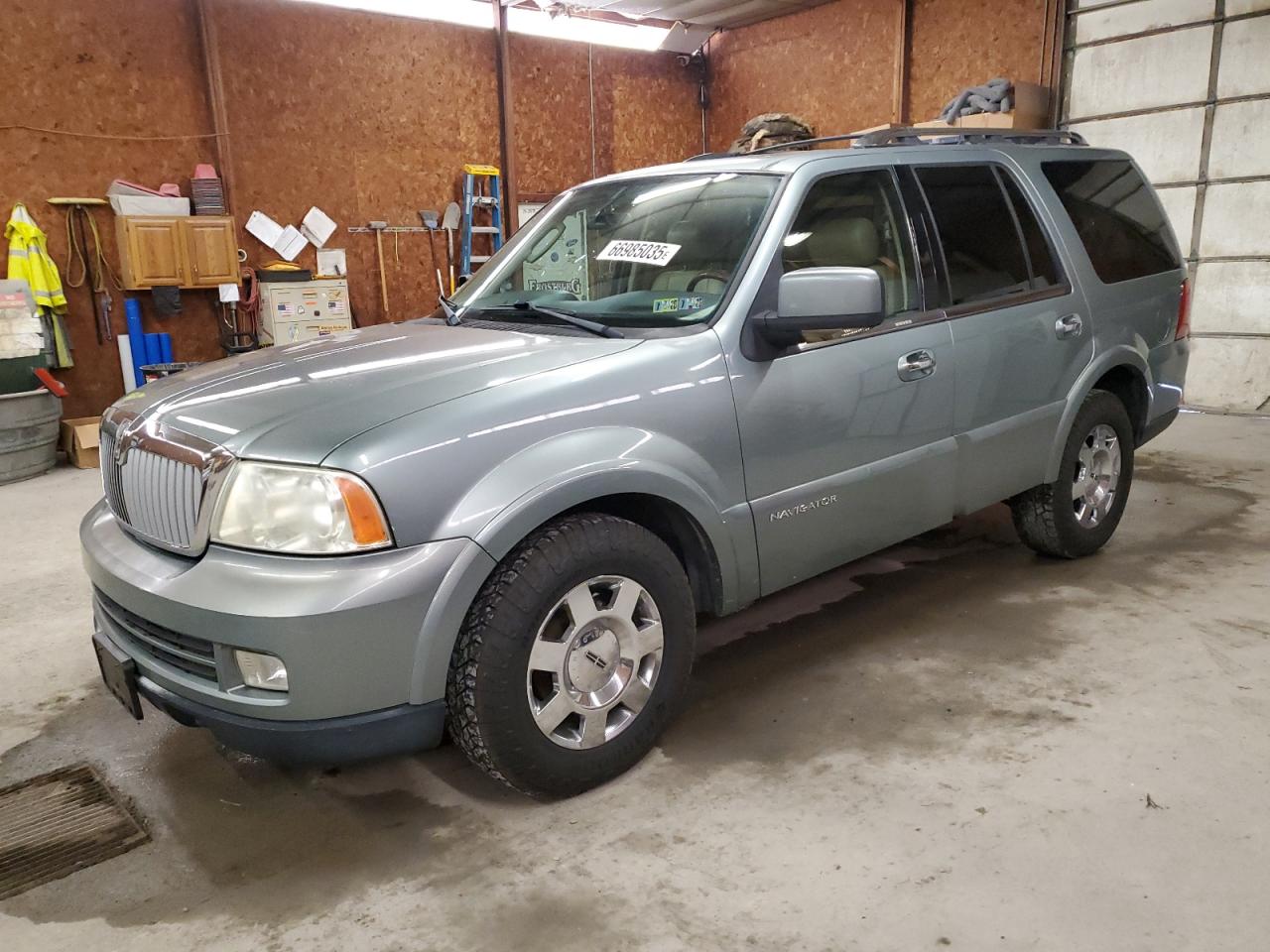 LINCOLN NAVIGATOR 2005
