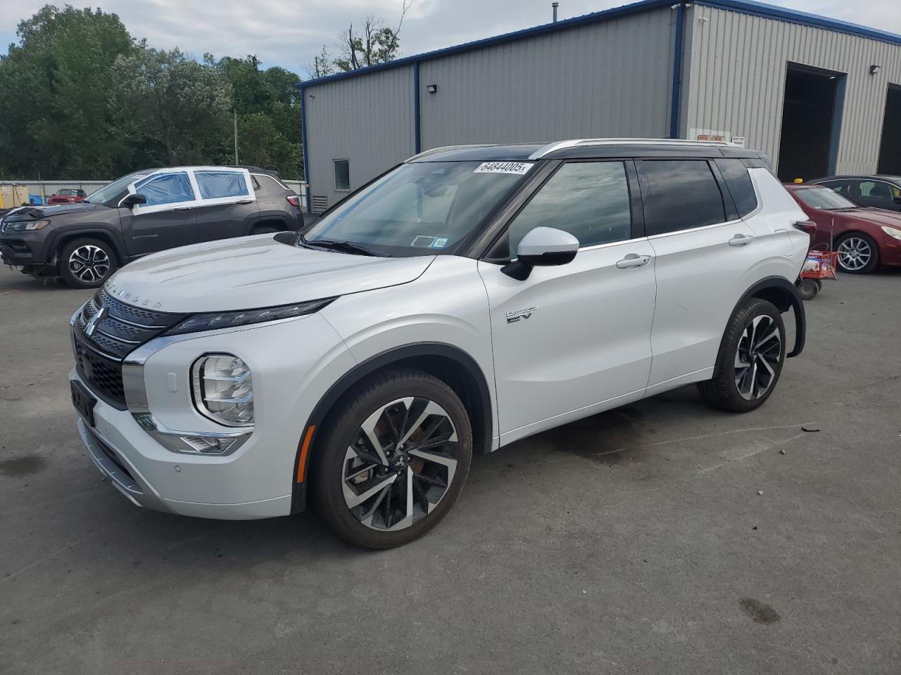 MITSUBISHI OUTLANDER 2024