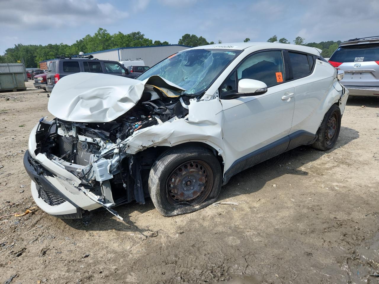 TOYOTA C-HR XLE 2021