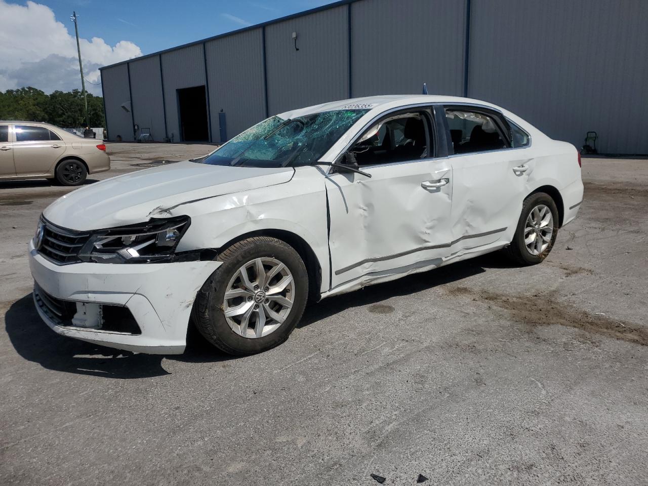 VOLKSWAGEN PASSAT S 2016