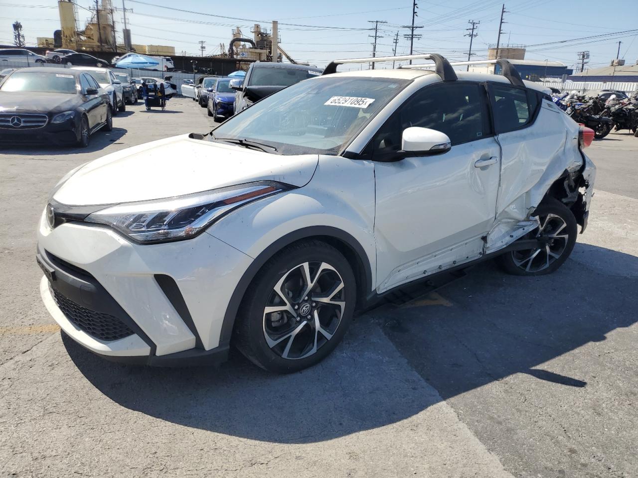 TOYOTA C-HR XLE 2021