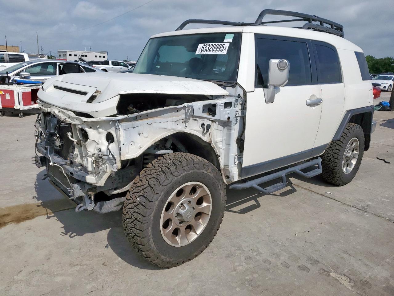 TOYOTA FJ CRUISER 2012