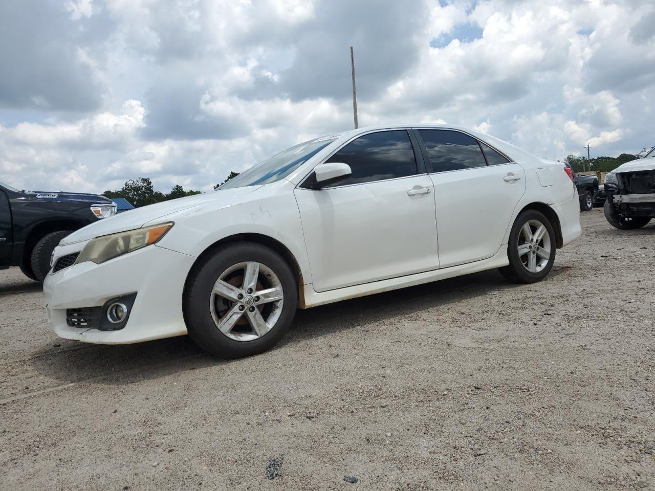 TOYOTA CAMRY L 2014