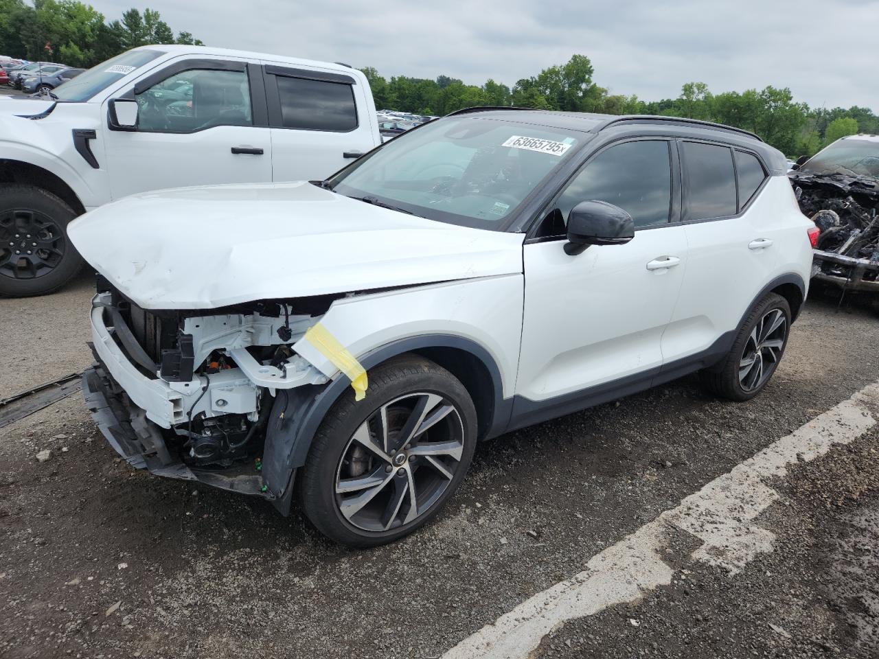 VOLVO XC40 T5 R-DESIGN 2019