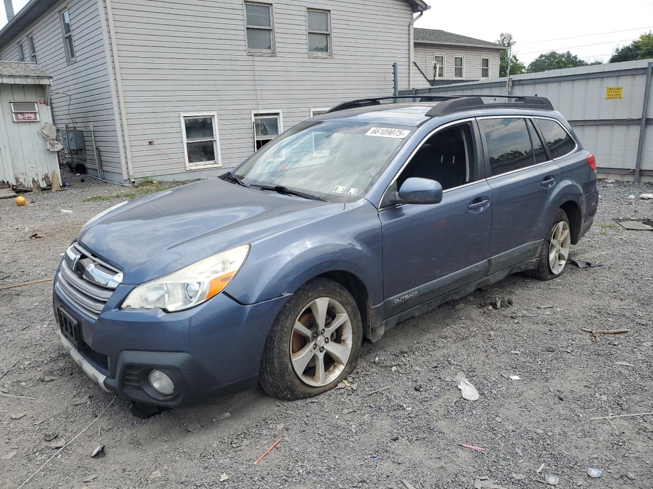 SUBARU OUTBACK 2. 2013