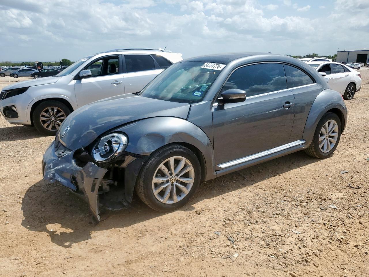 VOLKSWAGEN BEETLE 2014