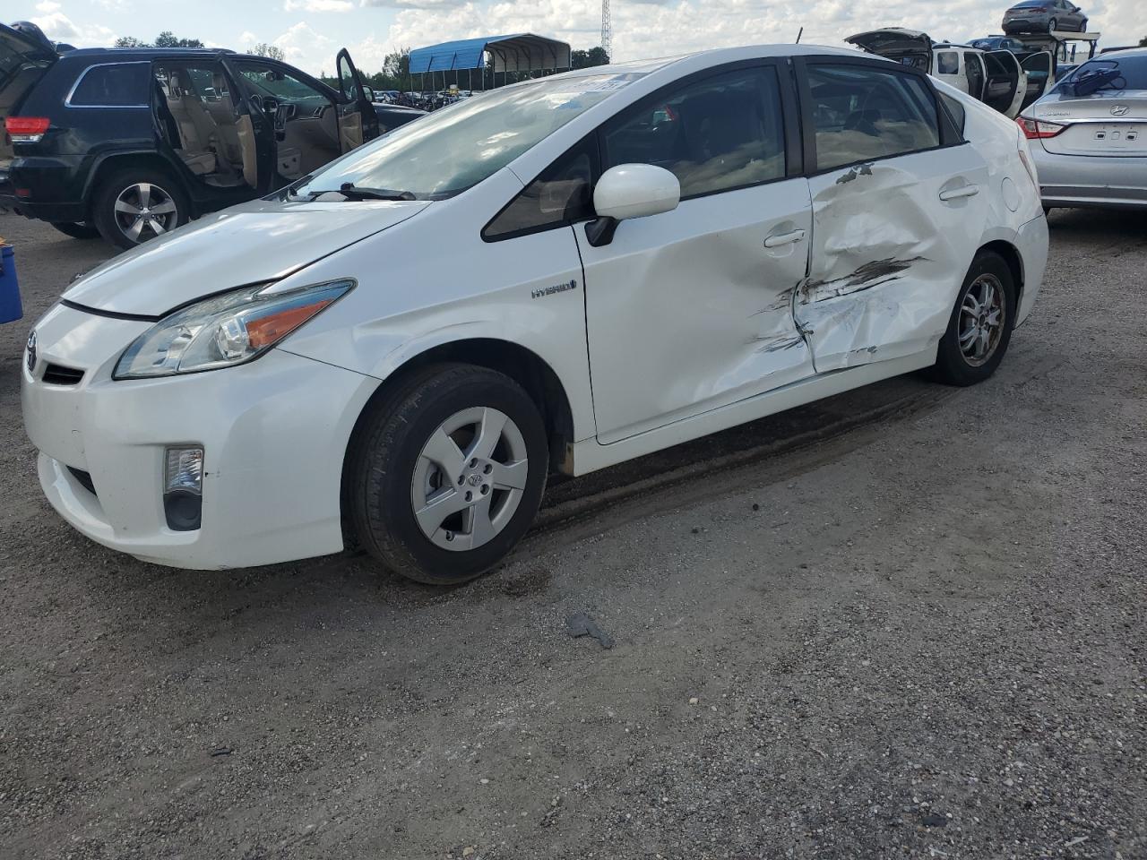 TOYOTA PRIUS 2011