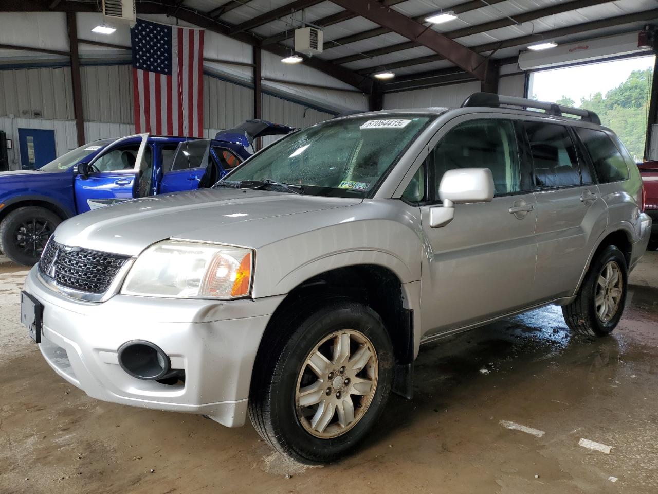 MITSUBISHI ENDEAVOR L 2011