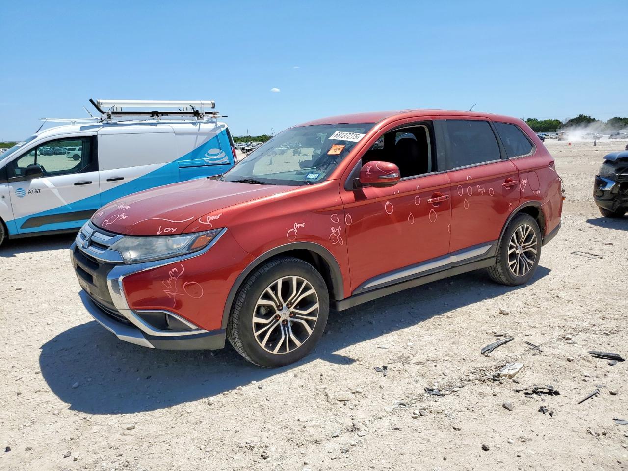 MITSUBISHI OUTLANDER 2016