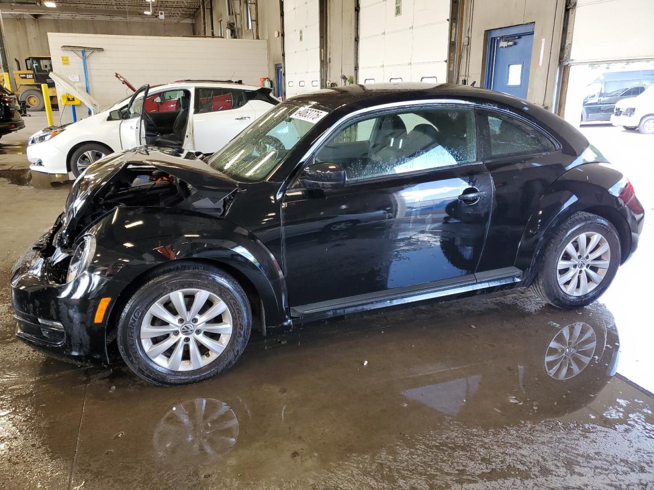 VOLKSWAGEN BEETLE 2013
