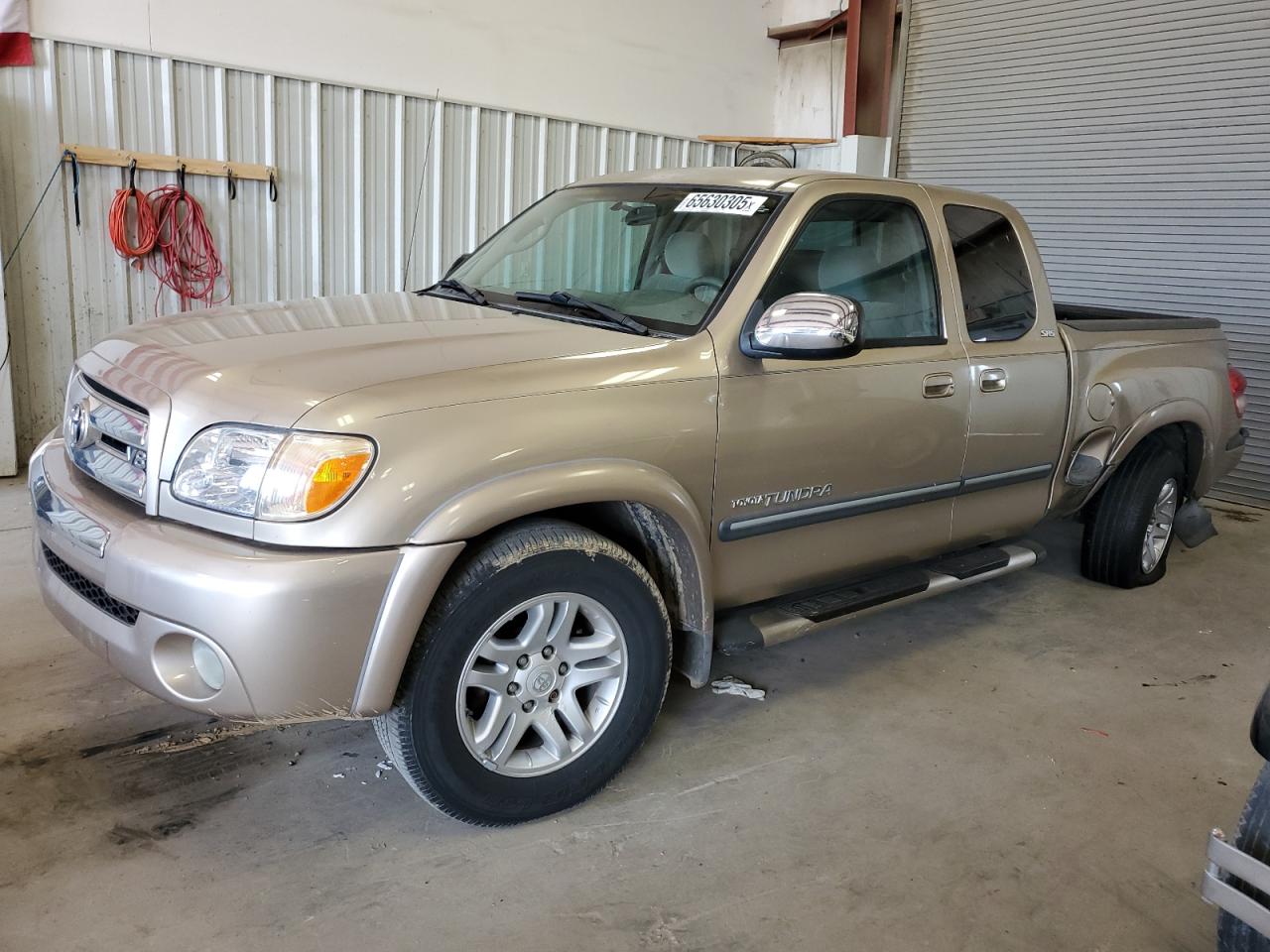 TOYOTA TUNDRA ACC 2005