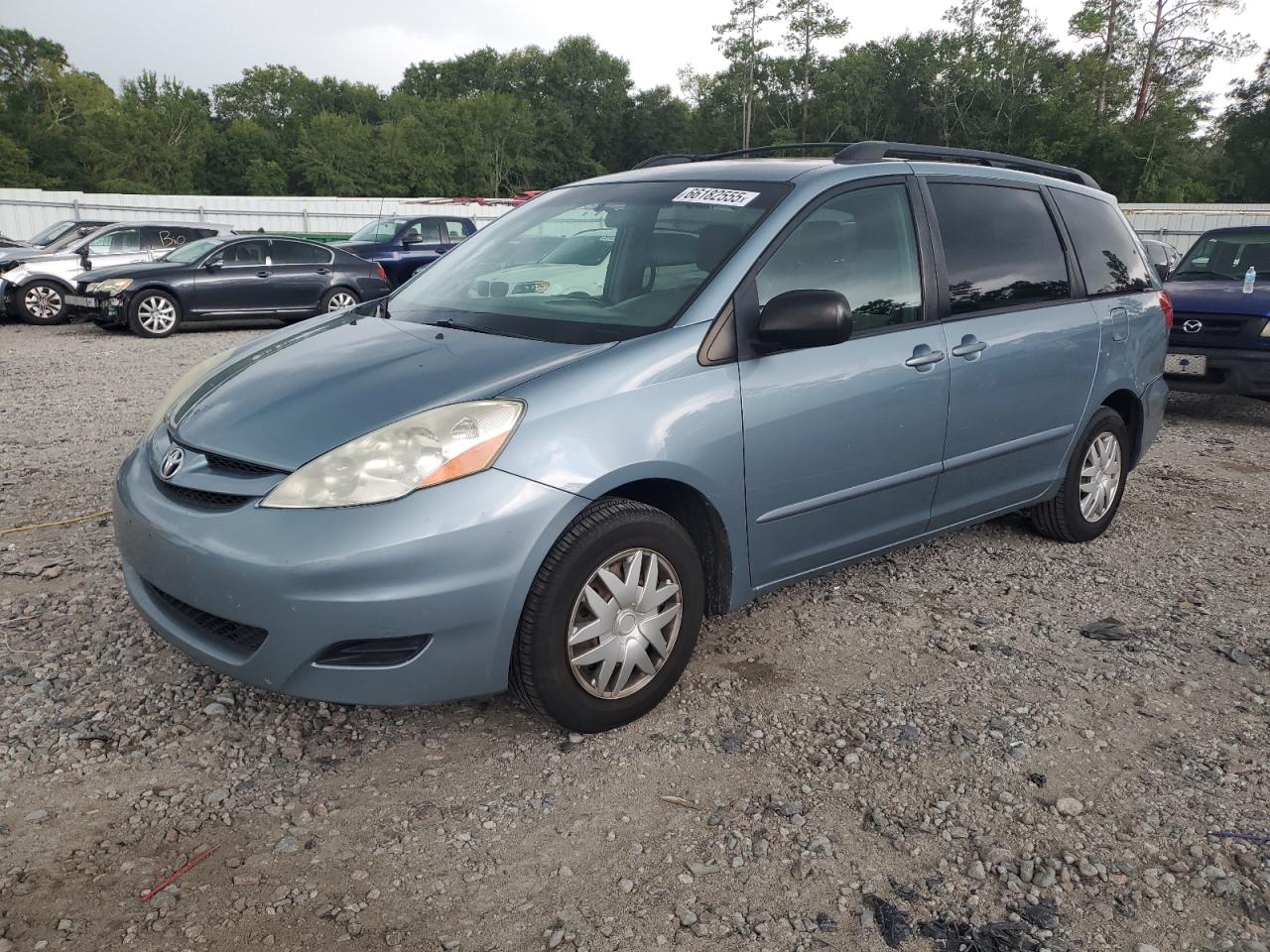 TOYOTA SIENNA CE 2009