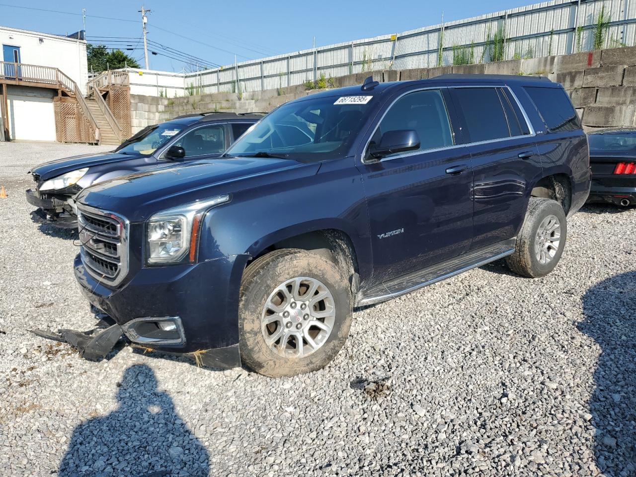 GMC YUKON SLE 2019