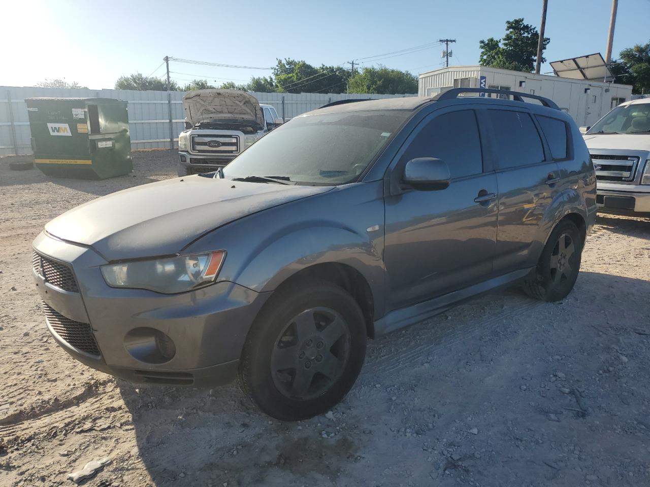 MITSUBISHI OUTLANDER 2011