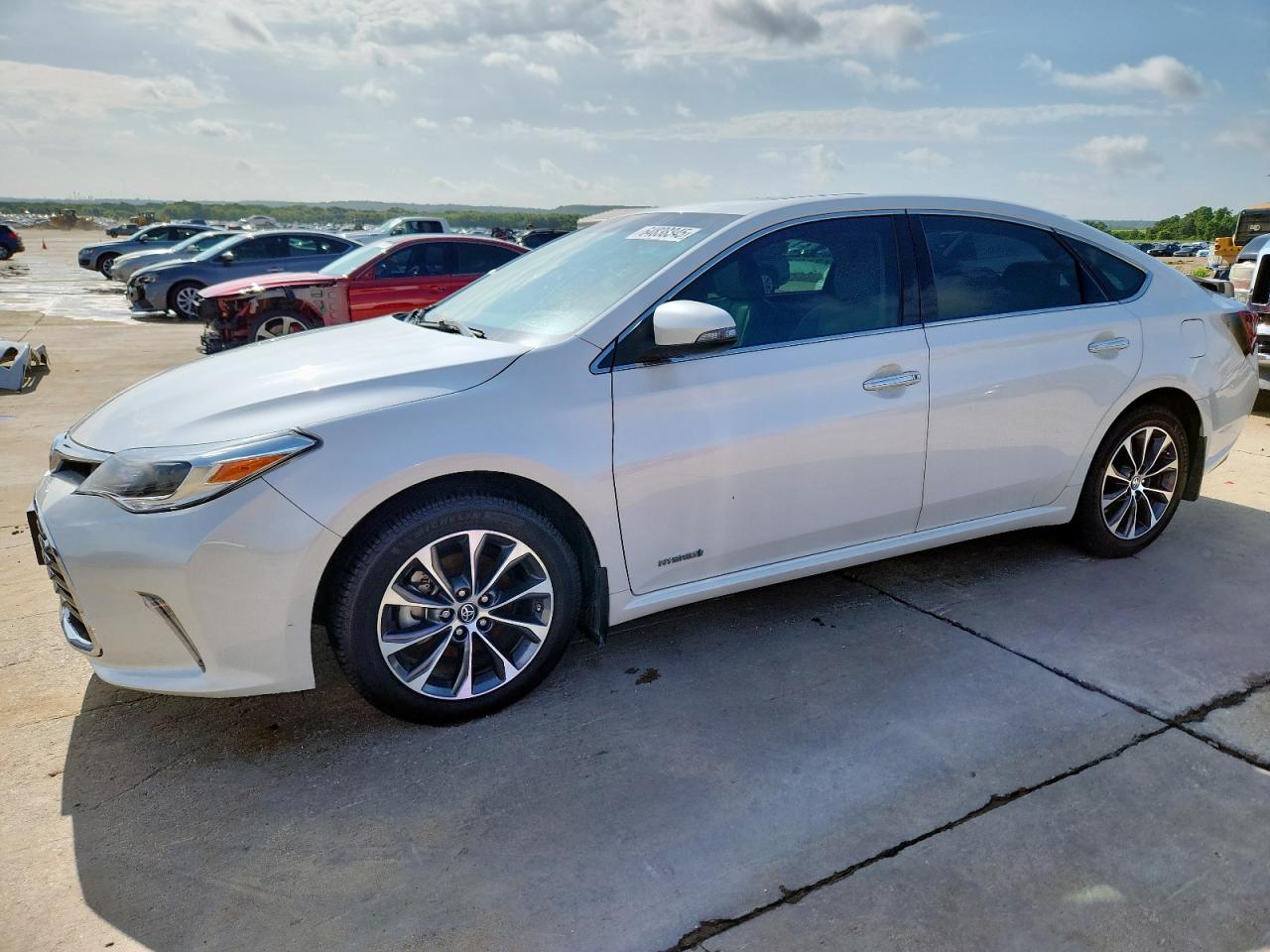 TOYOTA AVALON HYB 2016