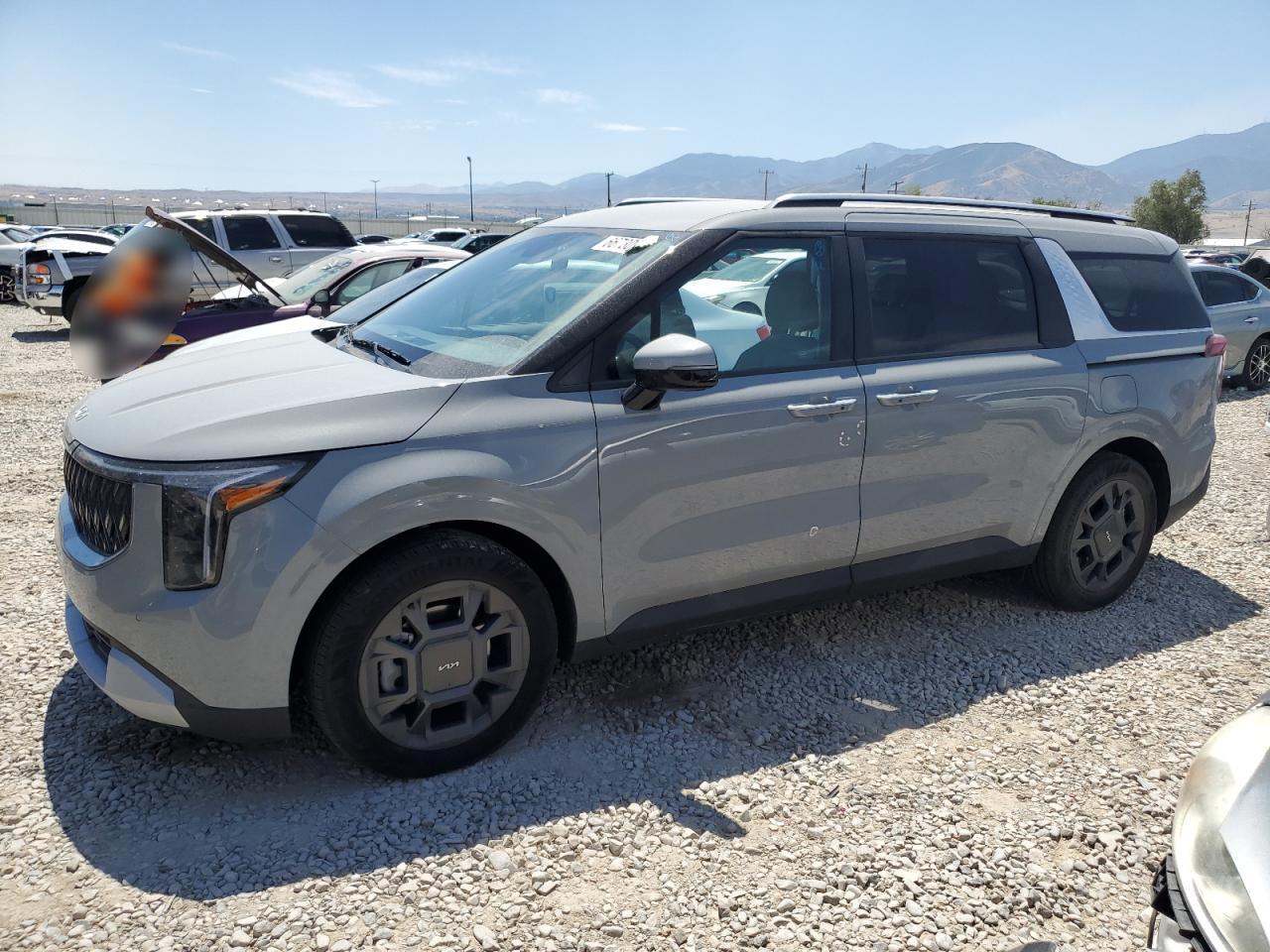 KIA CARNIVAL E 2025