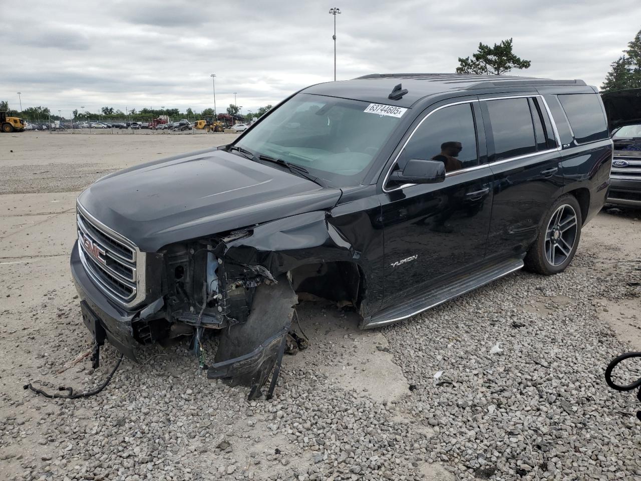 GMC YUKON SLE 2015